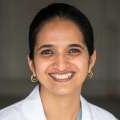 Aparna Sridhar，医学博士